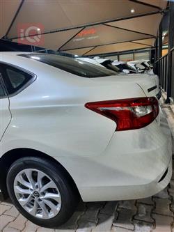 نيسان سنترا